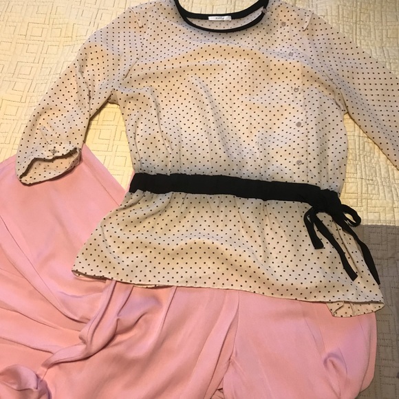CUTE! Pink flowy pants & cream/black polka dot top - Picture 1 of 7